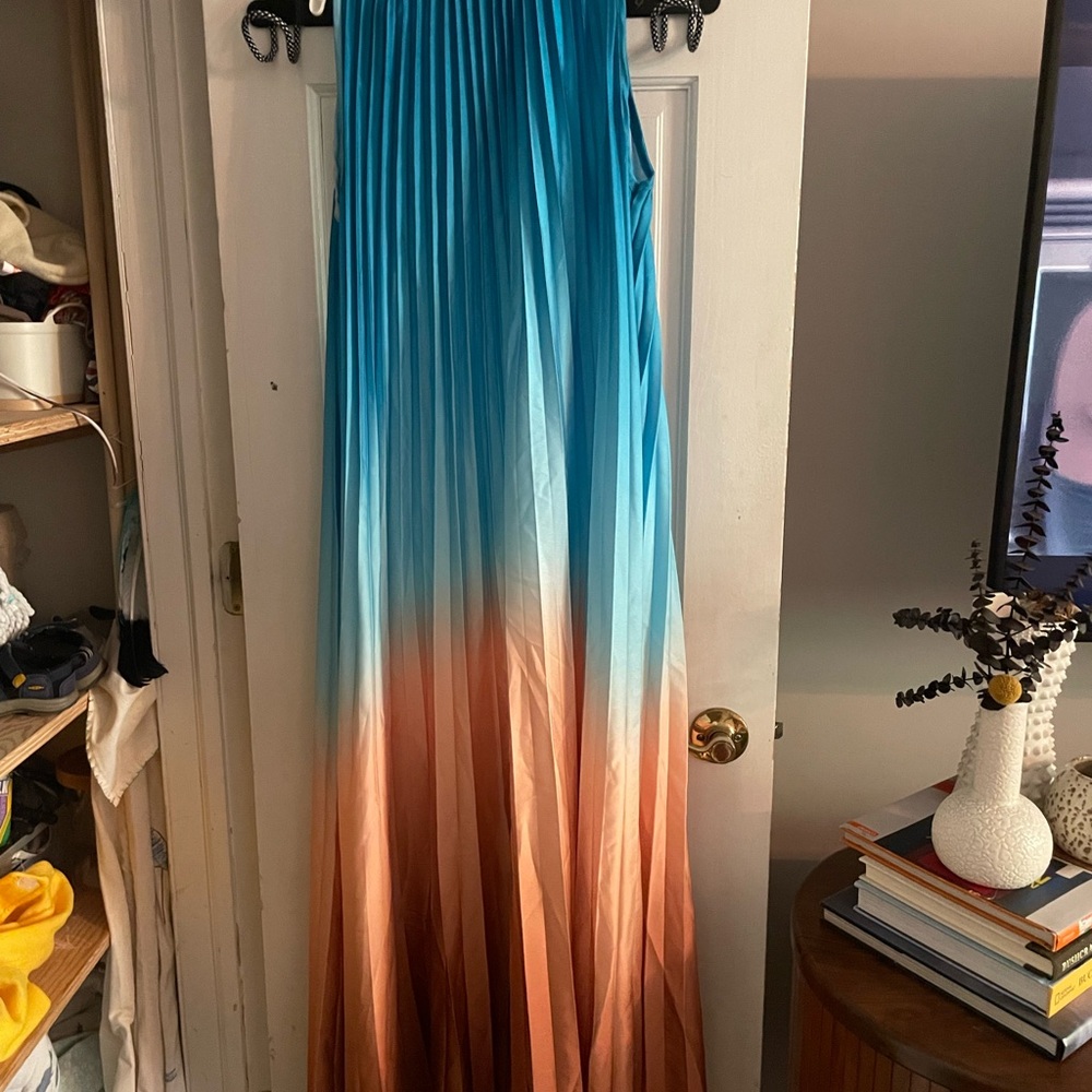 Chic Gradient Maxi Dress in Blue and Brown